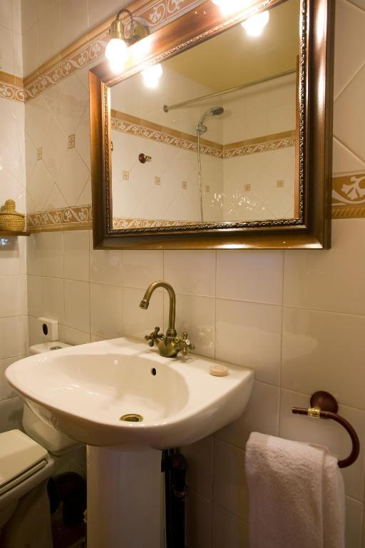 Niu Dels Falcons Bed & Breakfast La Molina  Rom bilde