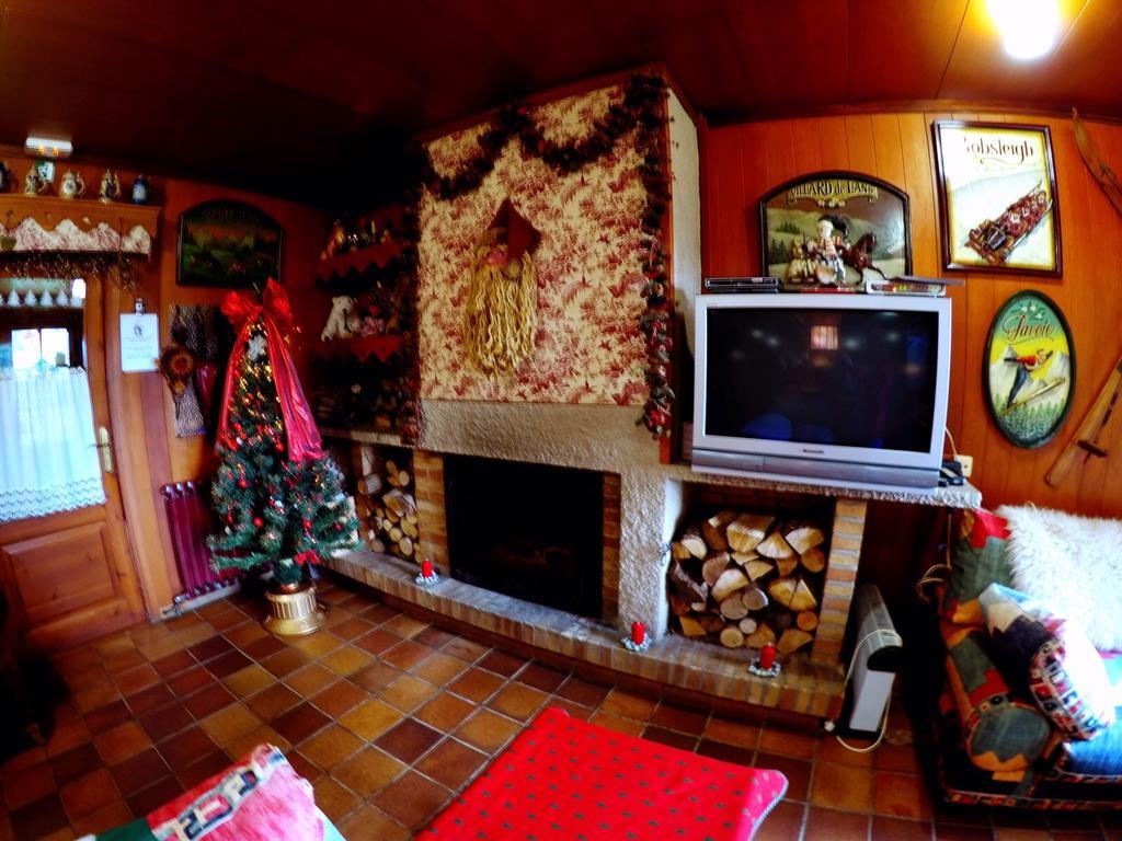 Niu Dels Falcons Bed & Breakfast La Molina  Eksteriør bilde