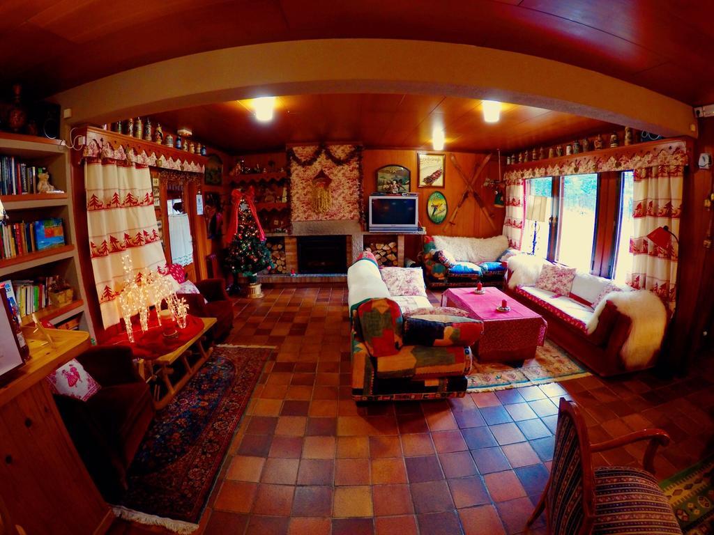 Niu Dels Falcons Bed & Breakfast La Molina  Eksteriør bilde